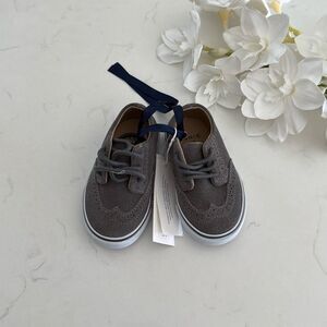 Janie and Jack Suede Wingtip Sneaker in Vintage Indigo Size 5